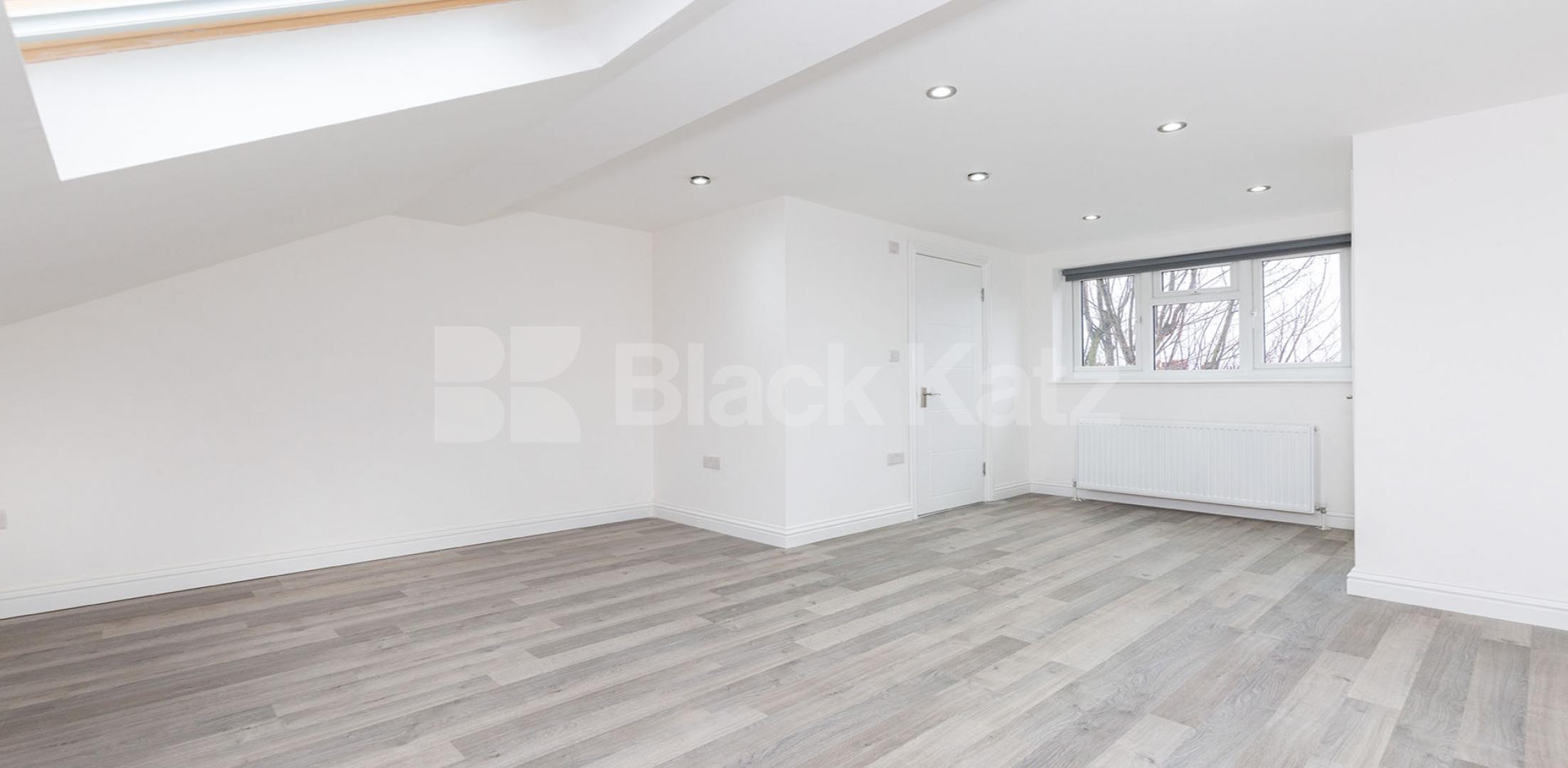 			3 Bedroom, 2 bath, 1 reception Apartment			 Portland Gardens, Harringey N4